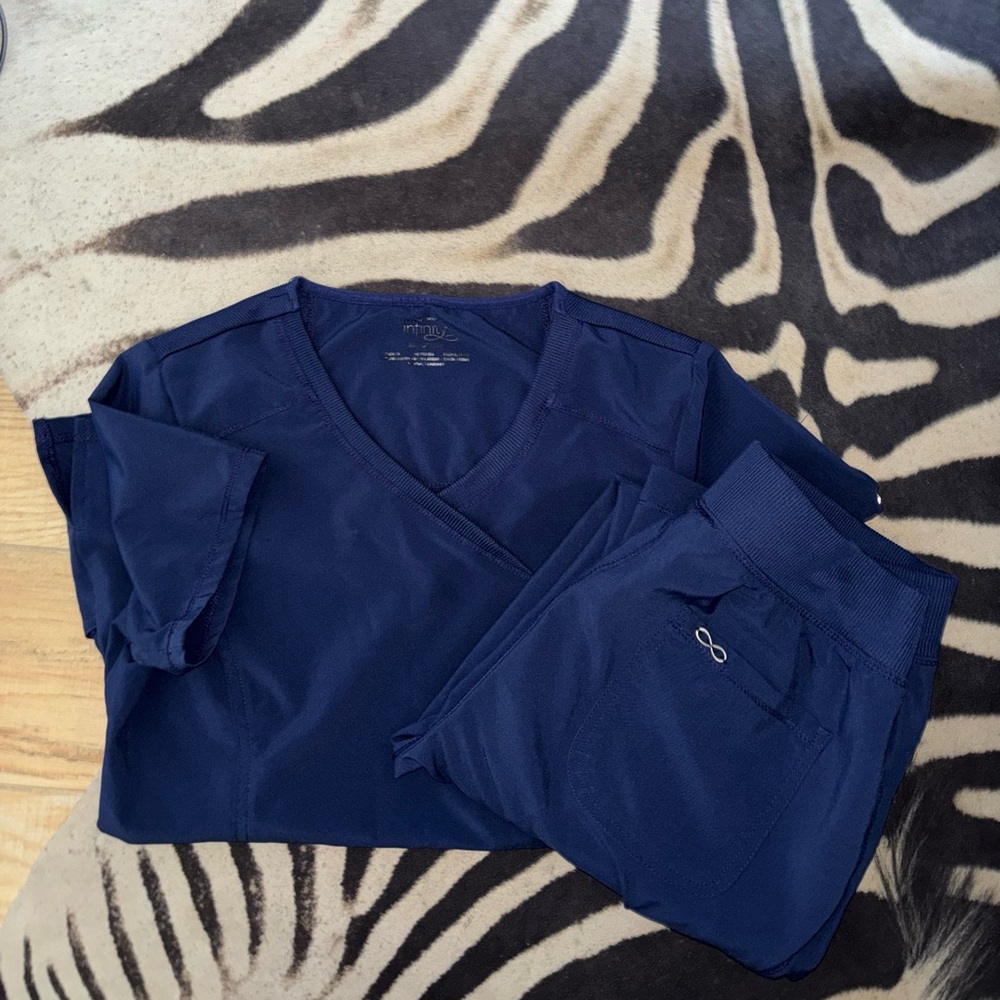 Cherokee Infinity Scrub Set